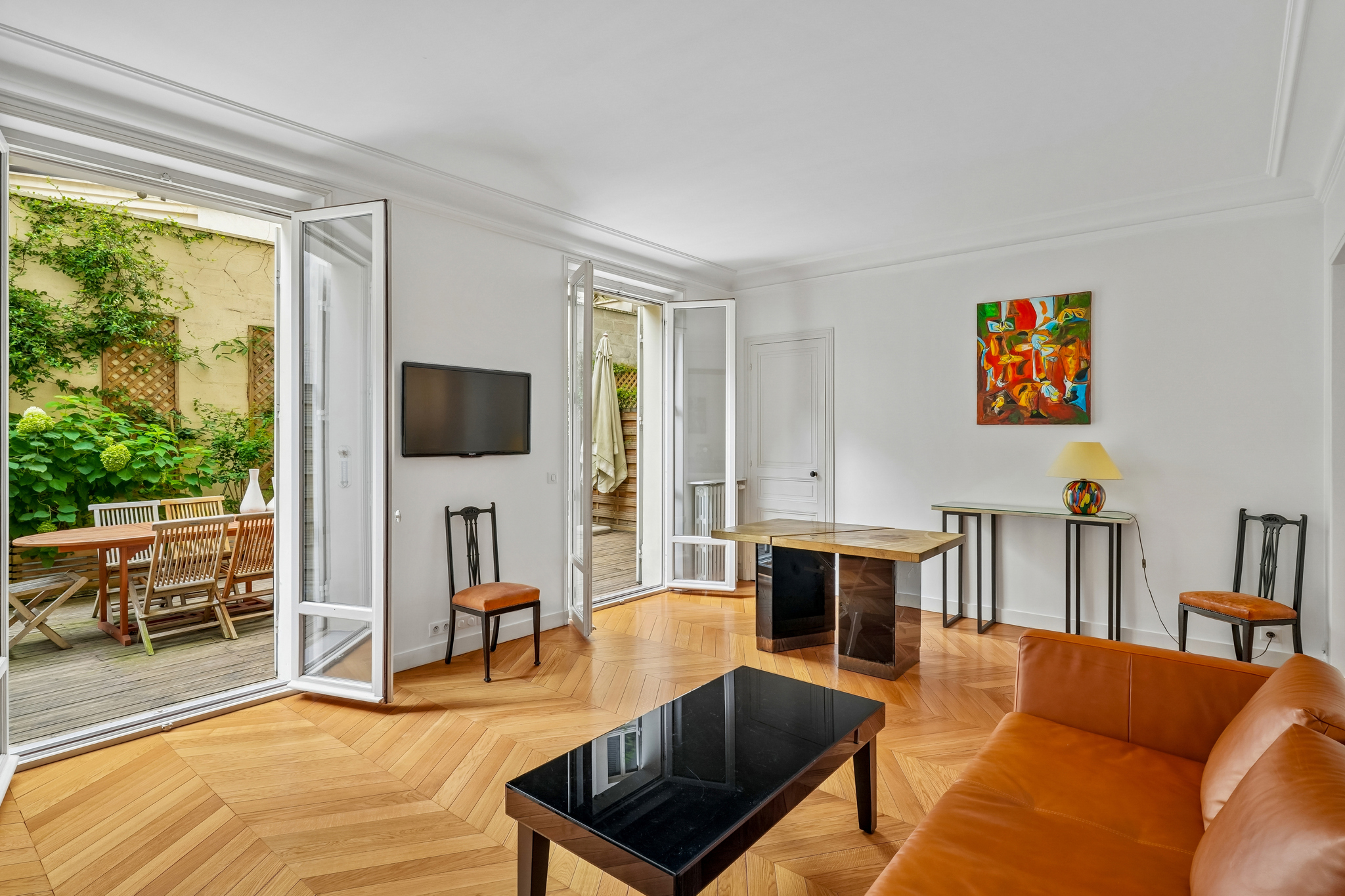 Paris 7th – Alma / Gros Caillou – 2-bedroom apartment with a 33 m² terrace.