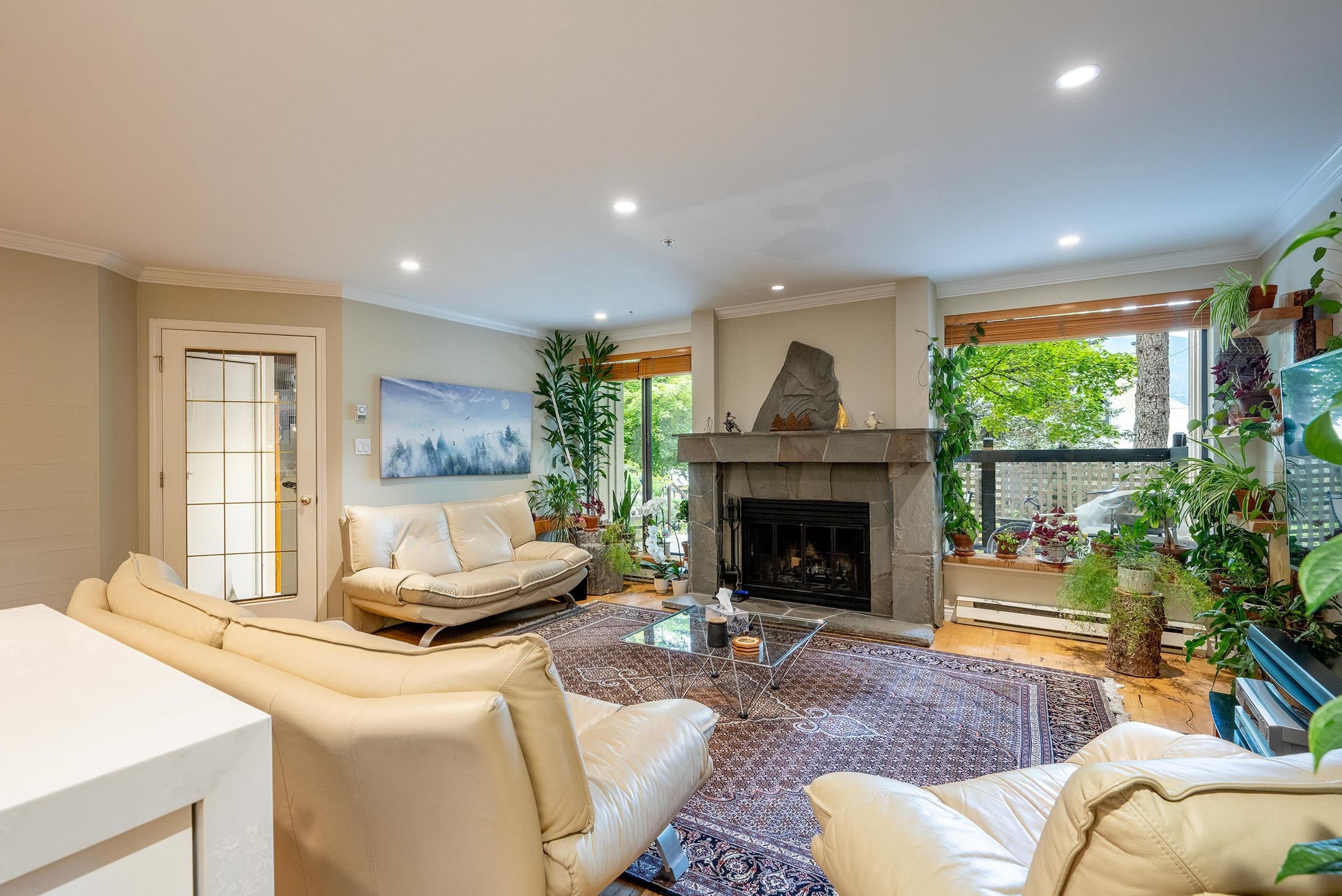 Mountain Living with Exceptional Flexibility