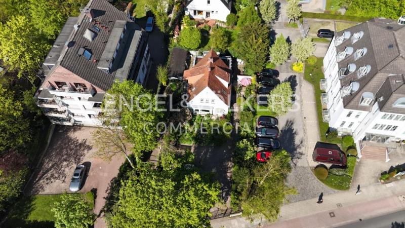 Wohnen und Arbeiten unter einem Dach, freistehendes Zweifamilienhaus in Horn Lehe