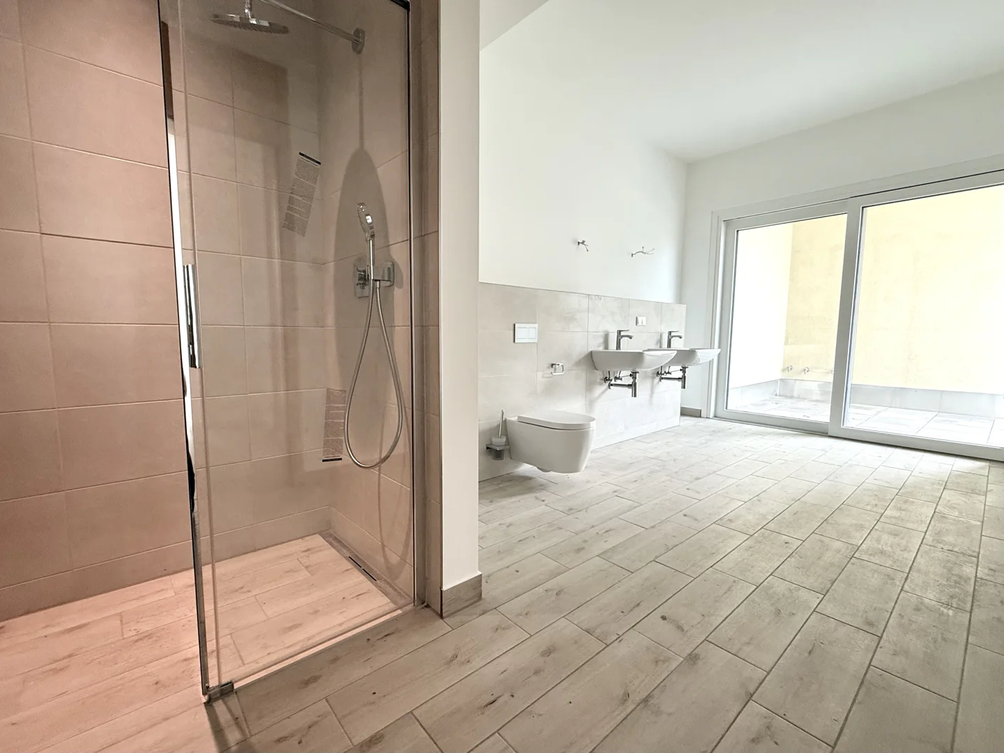 Wohnen mit Weitblick – 2 Zimmer & 2 Terrassen - Foto 3