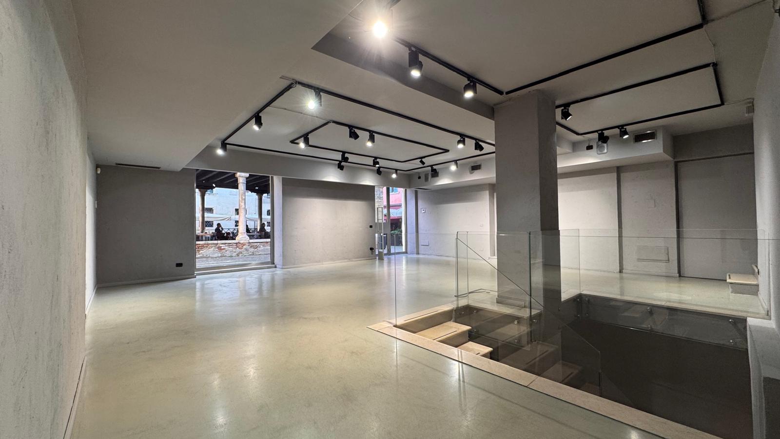 Elegant commercial space in Verona’s historic center