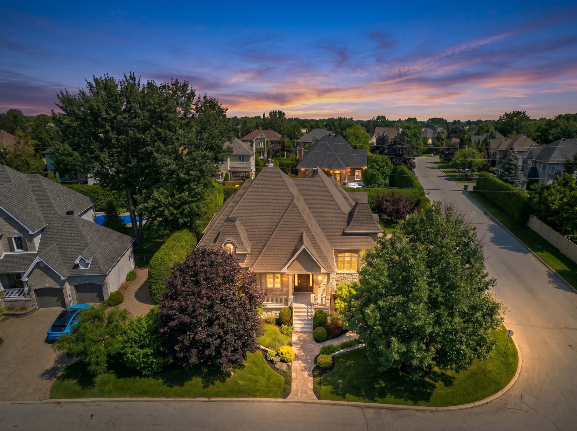 Meticulously maintained home, most desirable neighbourhood