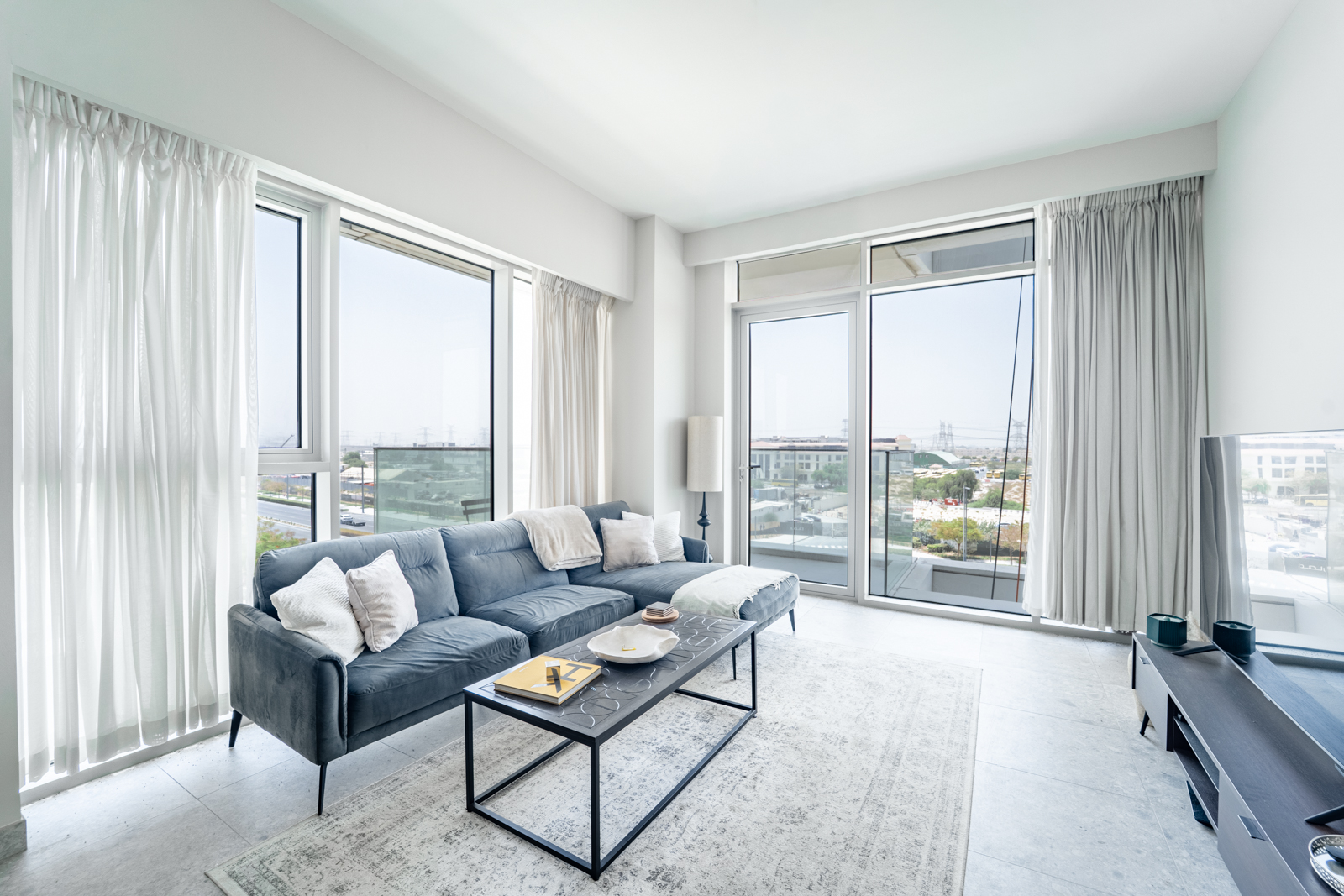 Corner Unit | Fully Furnished | Vacant Now