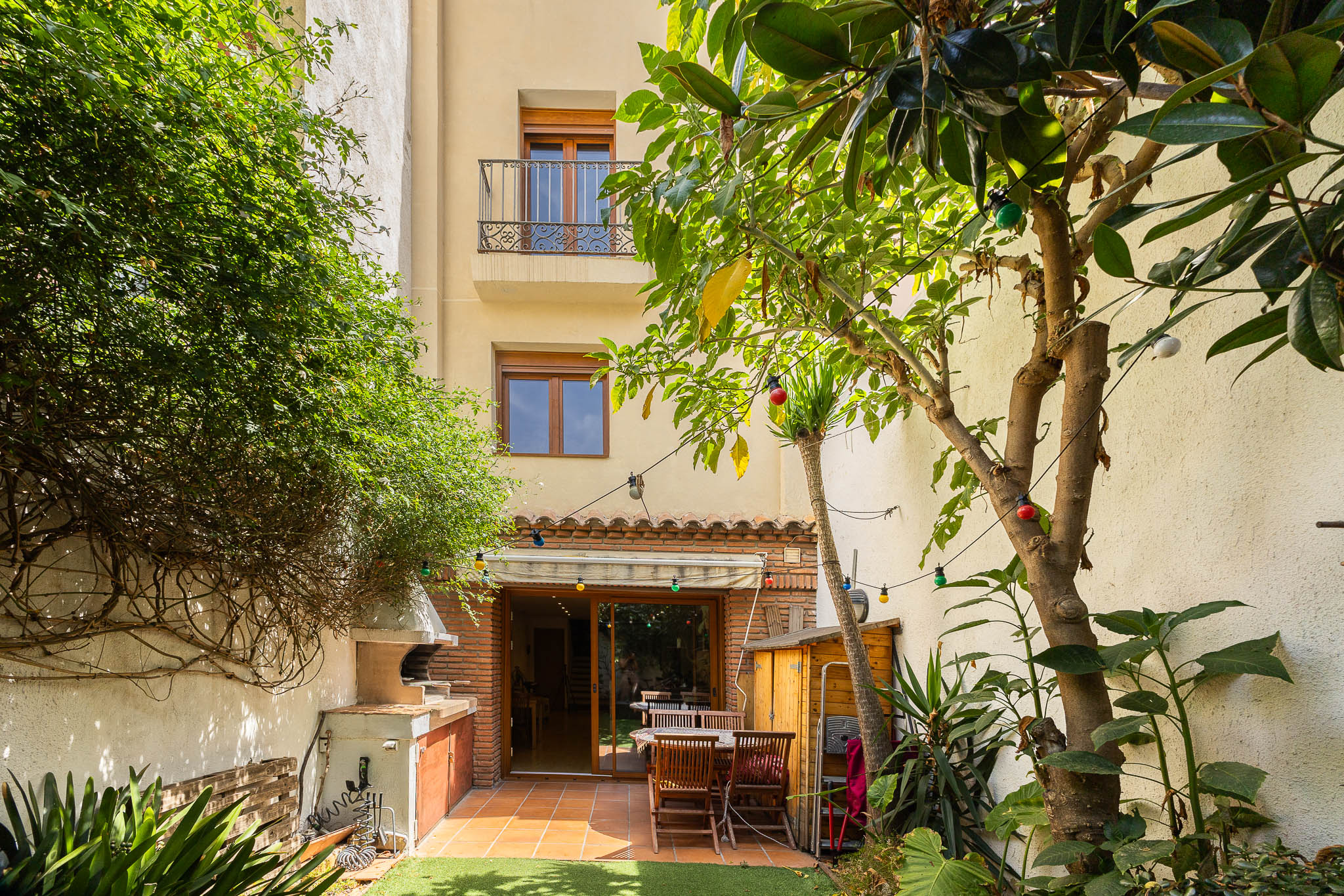 House with beautiful garden in Sant Andreu