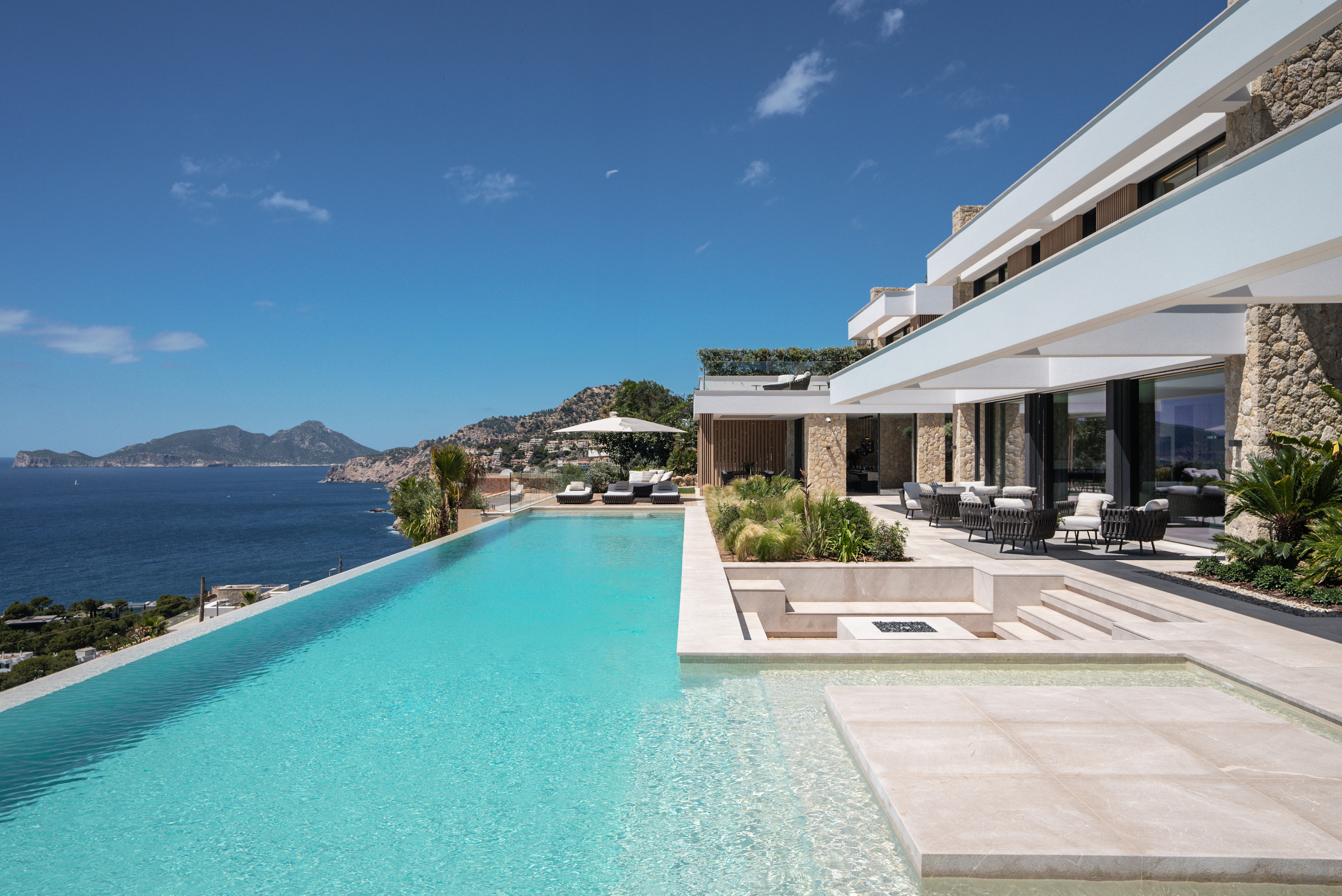 Modern luxury villa in Puerto de Andratx