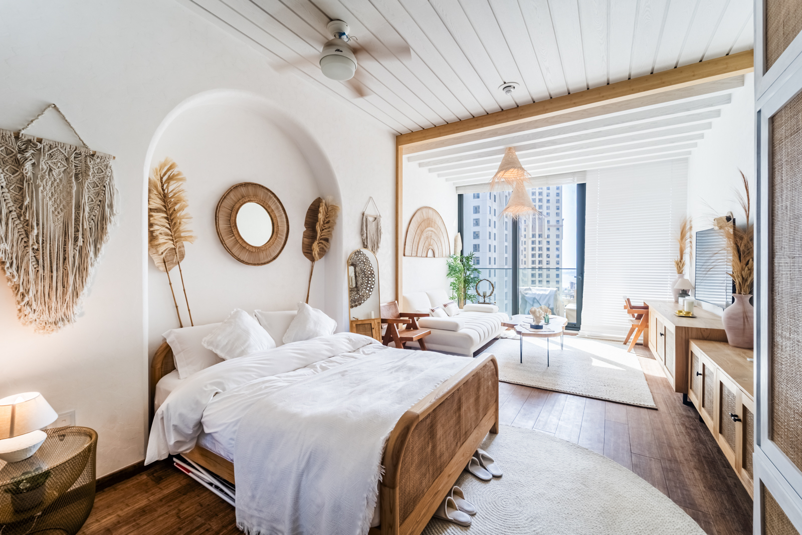 FULLY UPGRADED | VACANT  | FURNISHED
