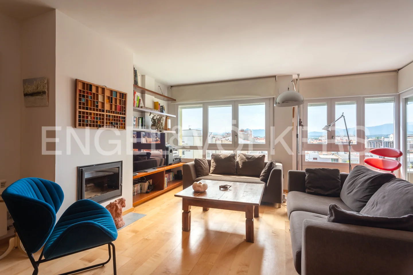Exclusive duplex penthouse in the heart of Girona