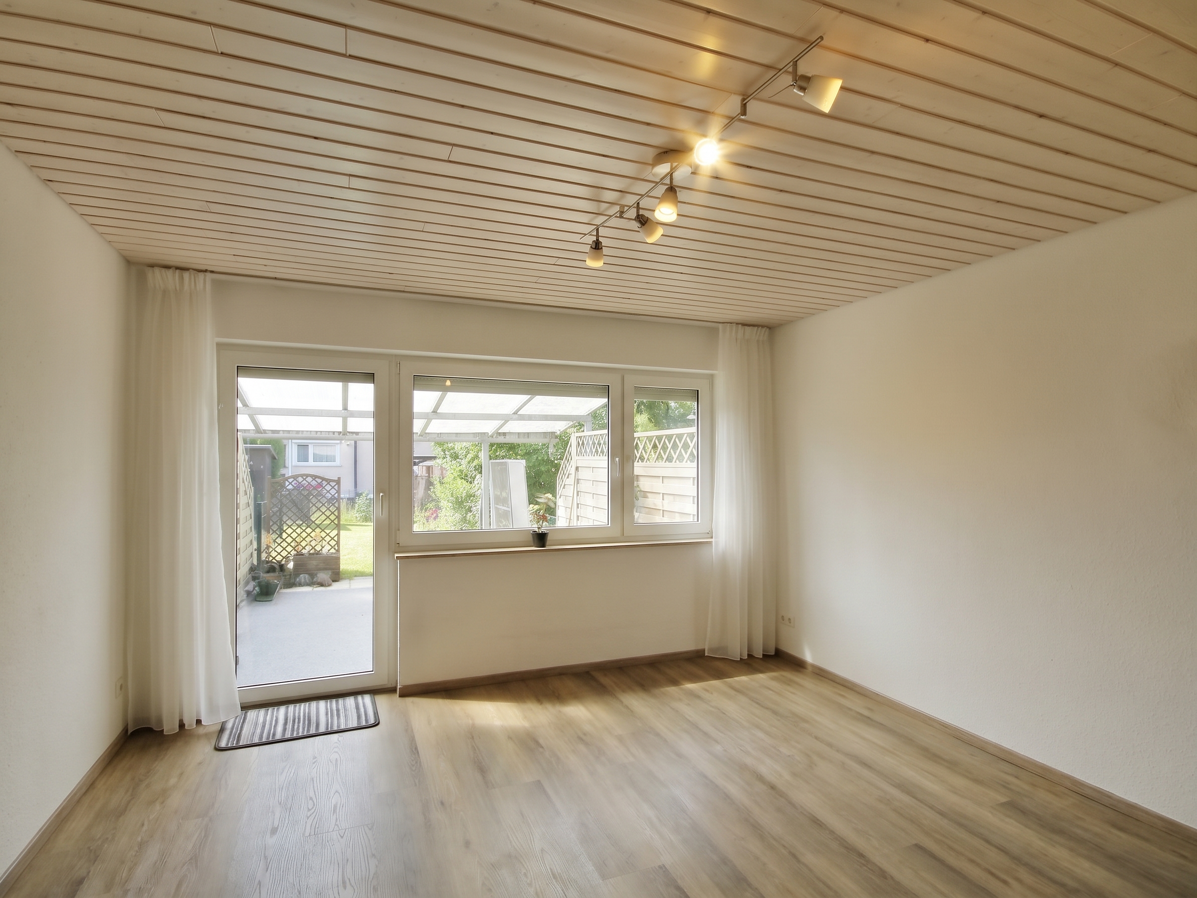 Charmantes Reihenmittelhaus mit großem Garten und viel zusätzlichem Raum [AI-modified]