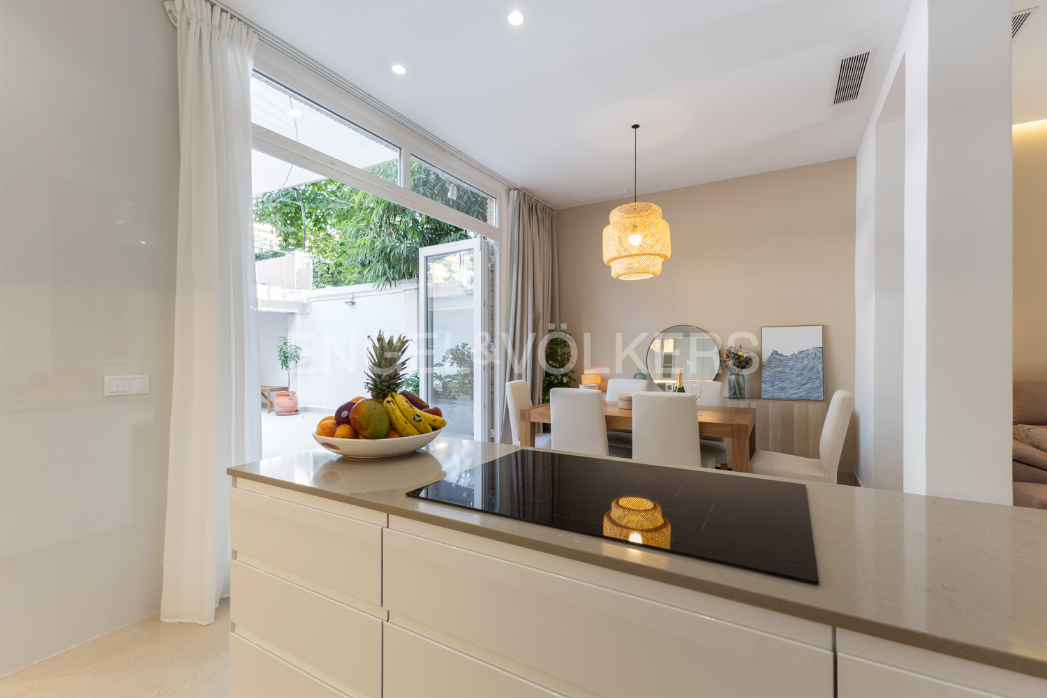 New brand-new house next to Primado Reig avenue