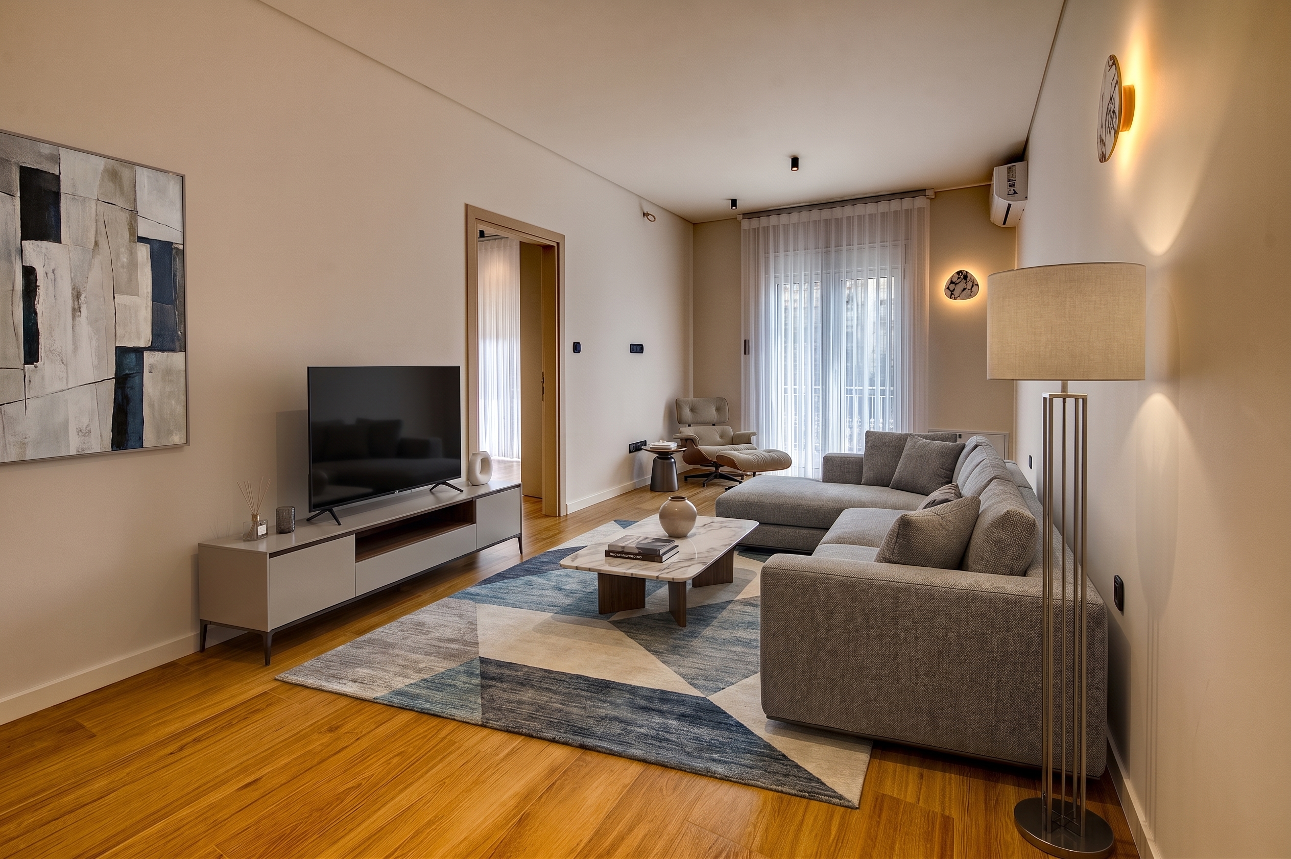 Renovated 2-bedroom apartment with open view