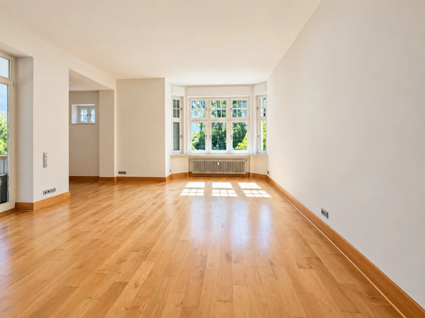 Stilvolles Wohnen in repräsentativer Villa – 4-Zimmer-Wohnung mit Sonnenterrasse im Briller Viertel - Photo 1