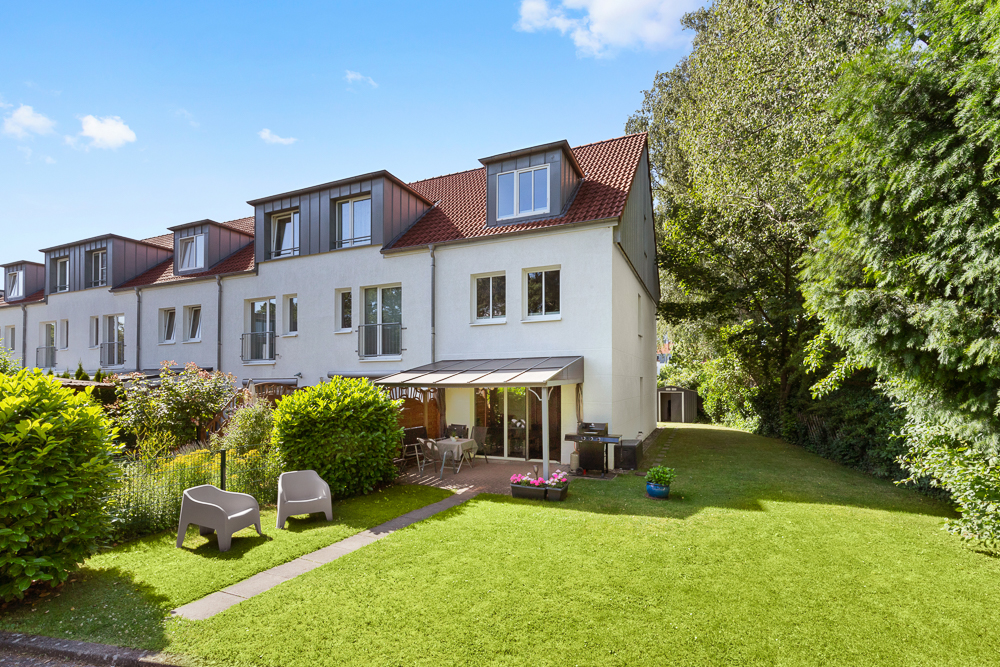 Energieklasse A - KFW 40 Endreihenhaus mit großem Garten in HH-Tonndorf
