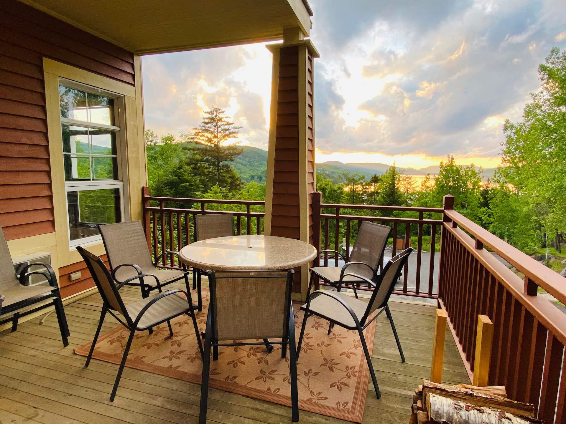Beautifully updated 3-bedroom condo with spectacular view