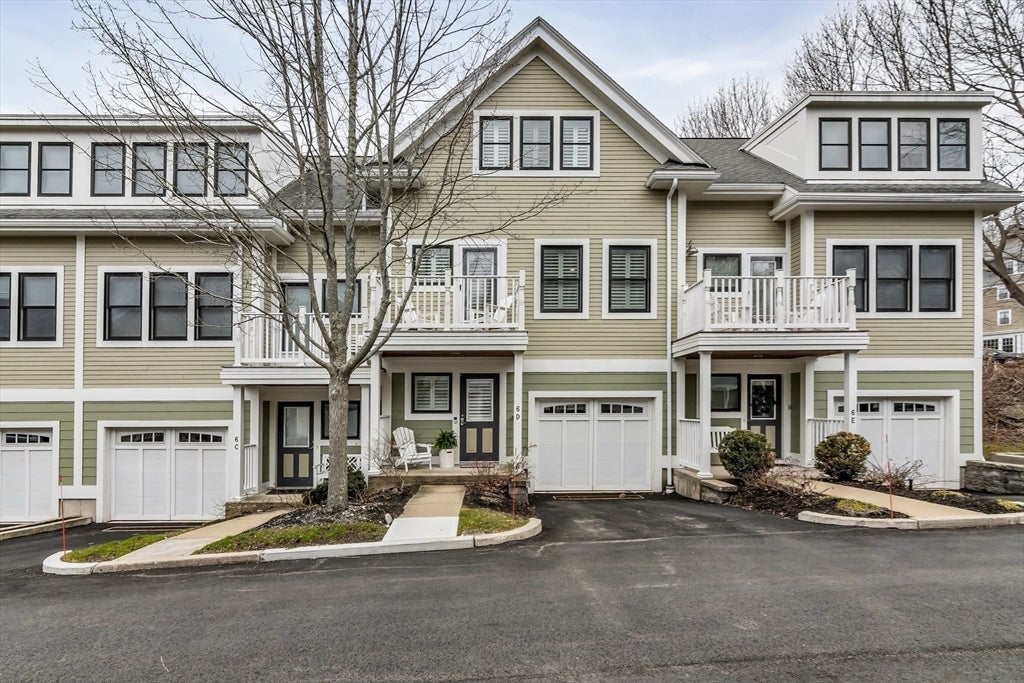 Modern Coastal Living in Manchester Village