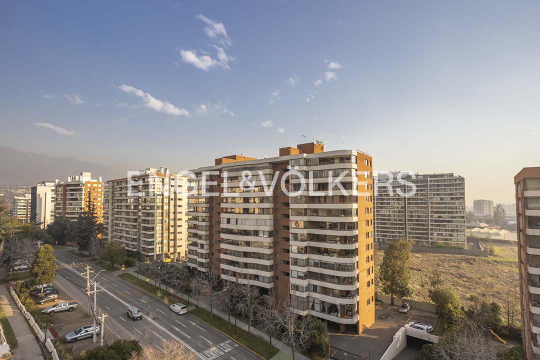 Cercano A Las Condes y Colegio Hebreo