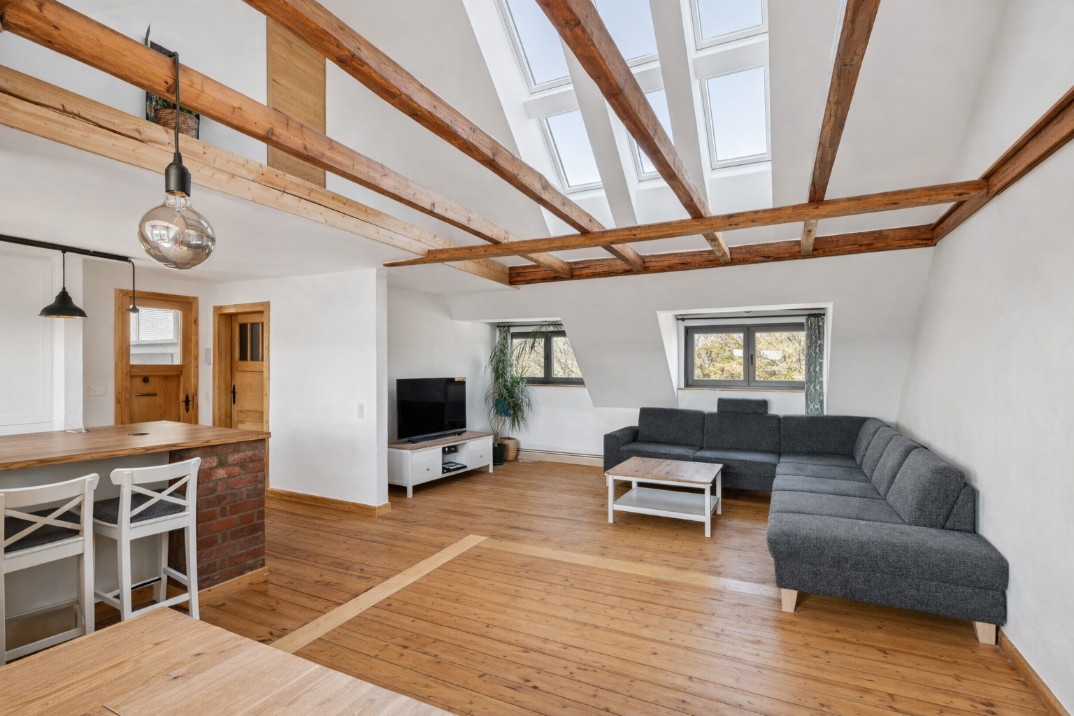 Hochwertige Maisonettewohnung mit Dachterrasse in Ledeburg – modern saniert auf A+ Niveau