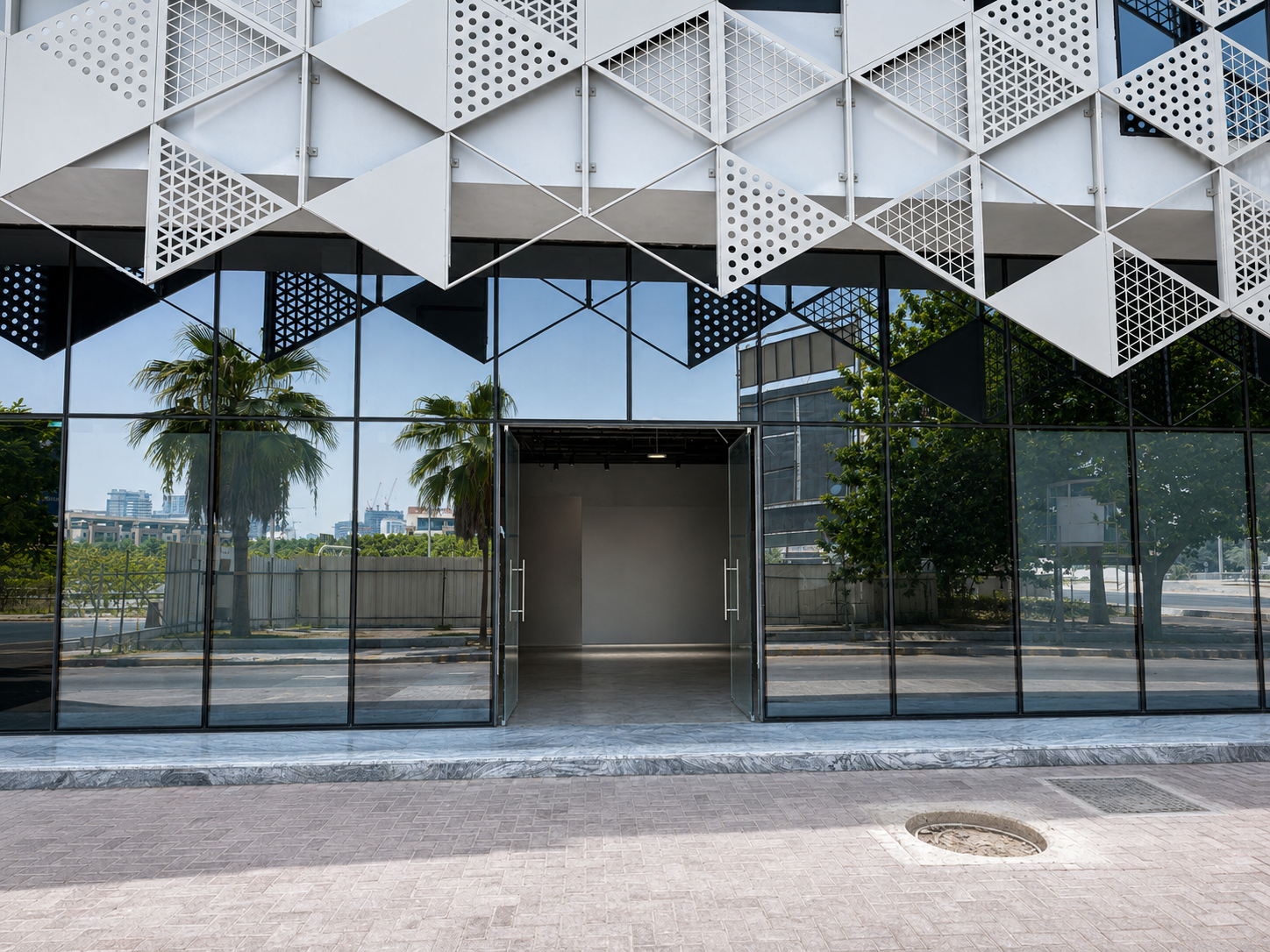 Brand-New Retail Unit | 2 Parkings | 35 kW Power