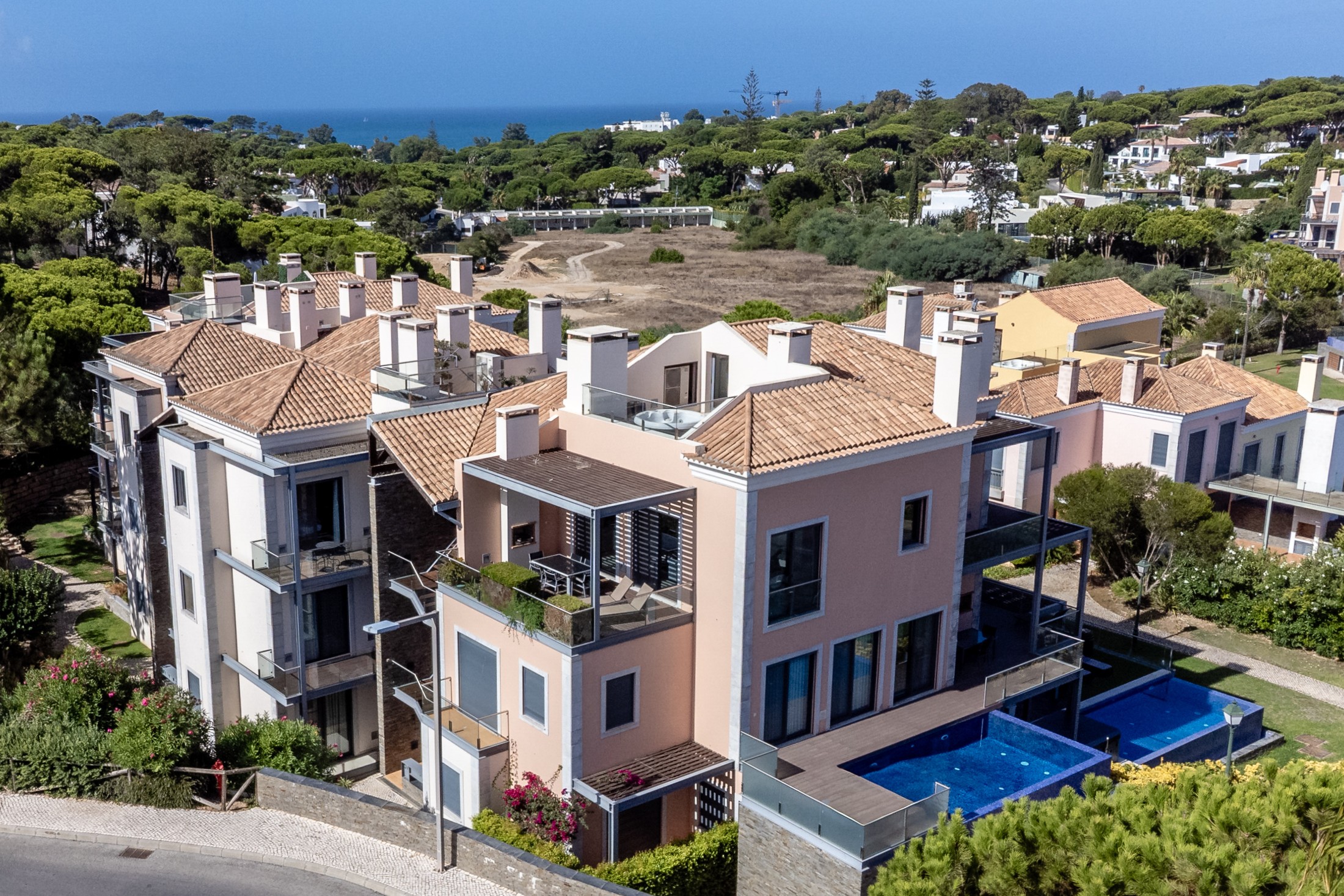 Contemporary 2-Bedroom Penthouse with Sea Views on Vale do Lobo Royal Golf Course