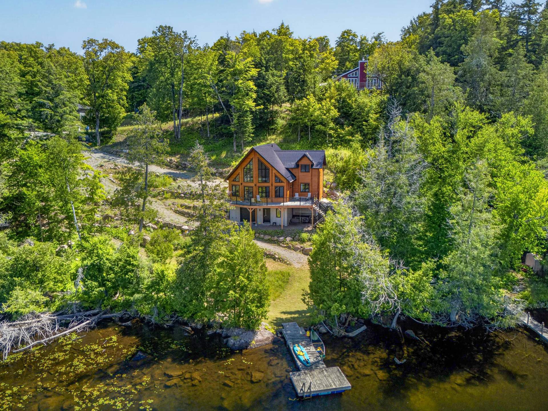Prestigious Lakefront Property on a navigable Lake