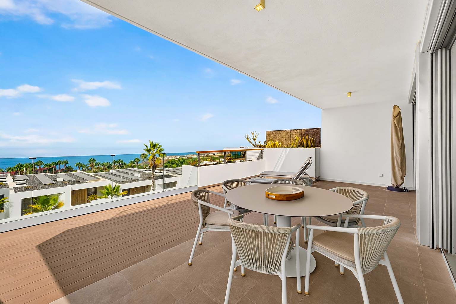 Apartamento de lujo con terraza y vistas al mar en Los Jardines de Abama, Abama Resort