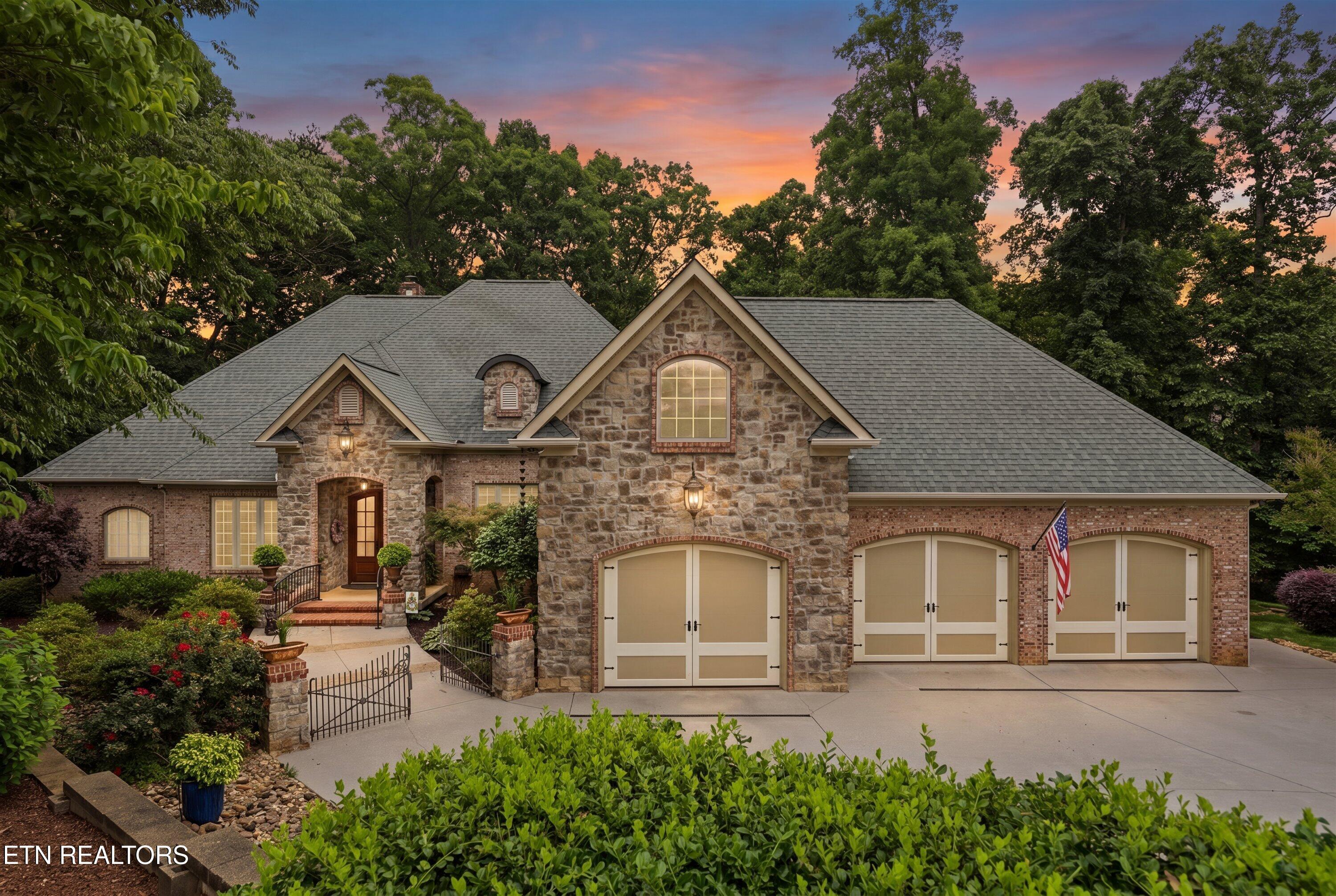 Custom Estate with Uncompromising Refinement