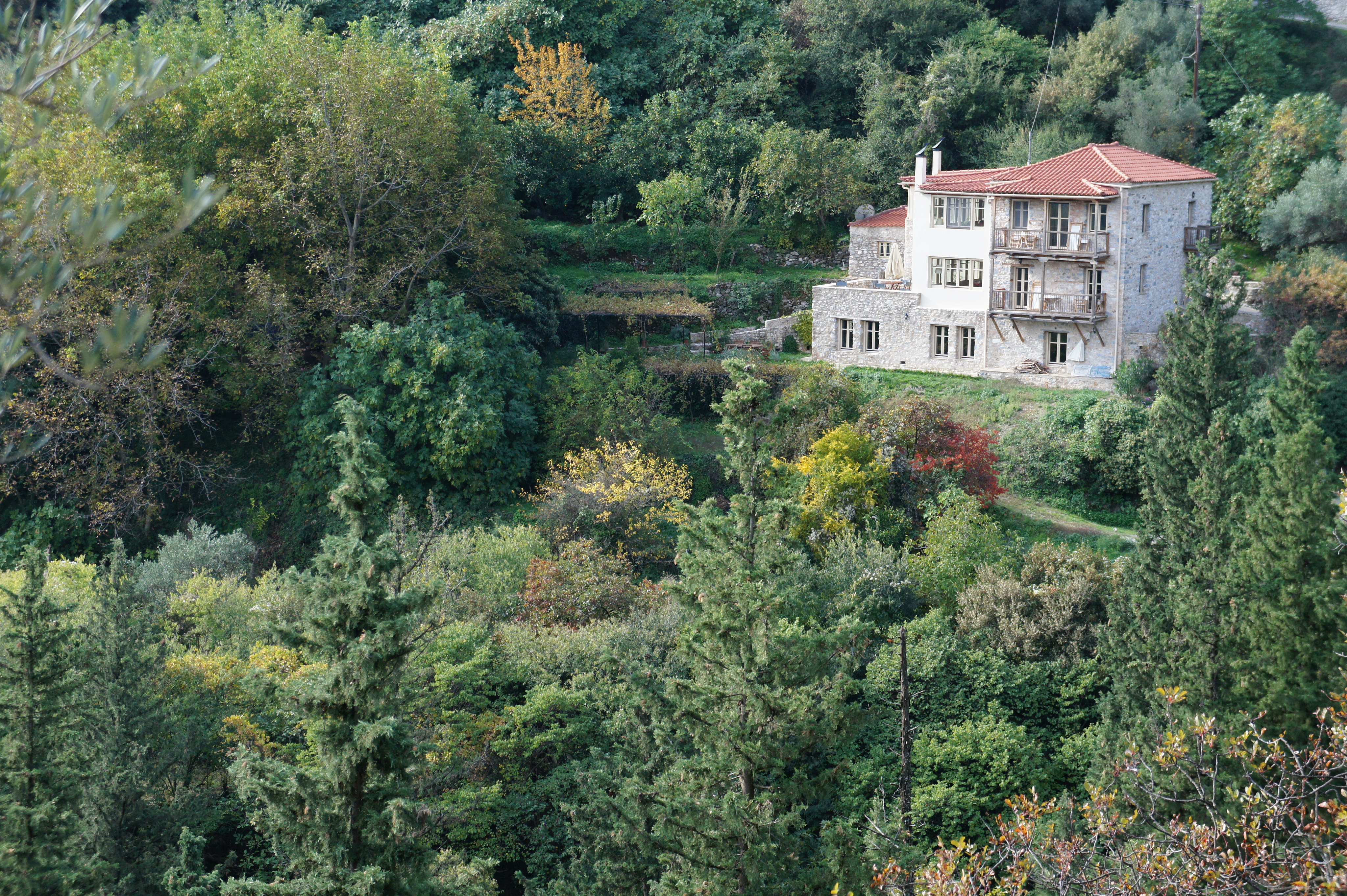 Unique estate of 16,500 sq.m. with a three-storey building by the river in Trypi, Laconia