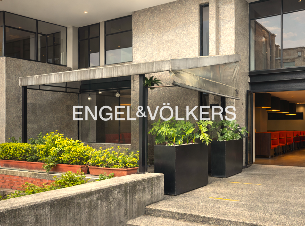 Arriendo local de 120m2 en el Salitre