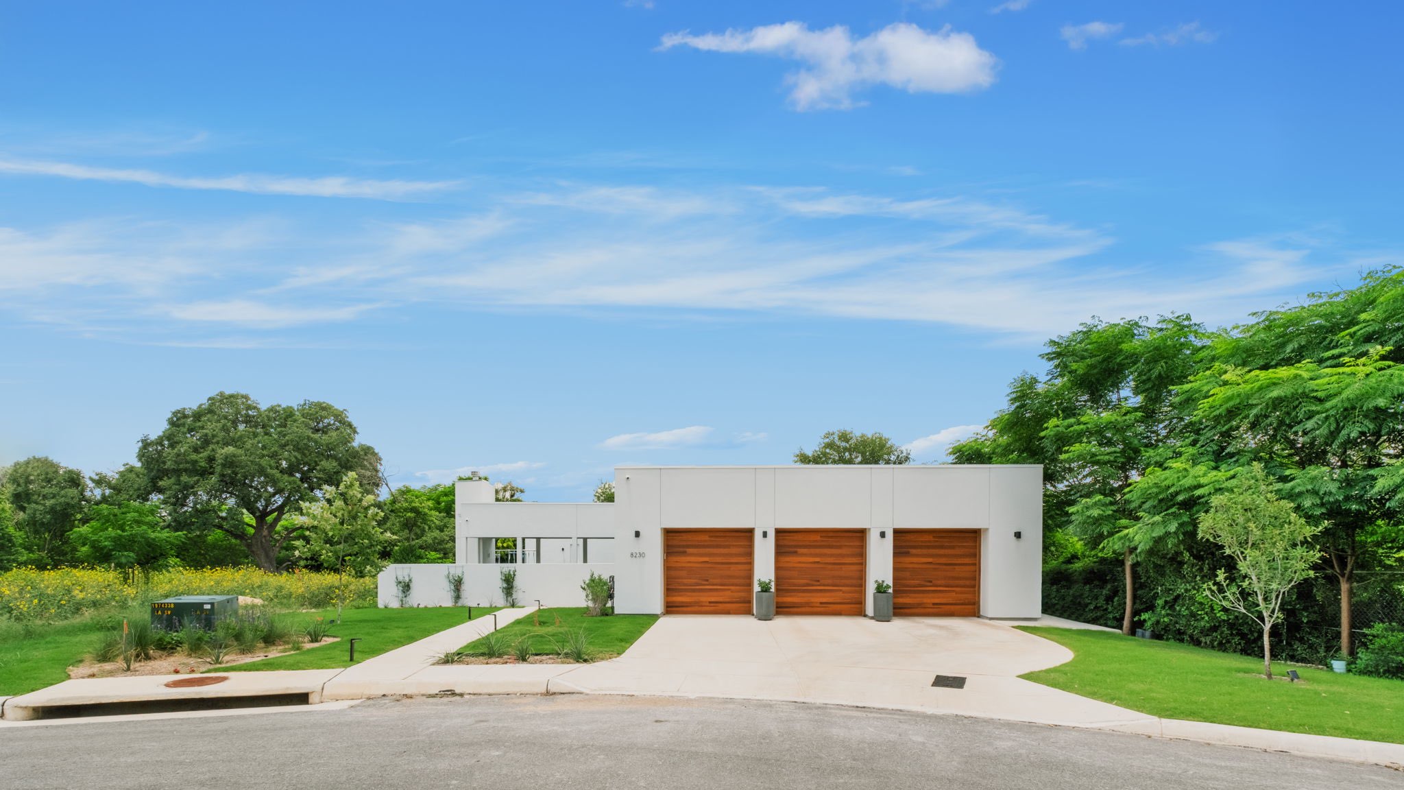 Country Lane Court