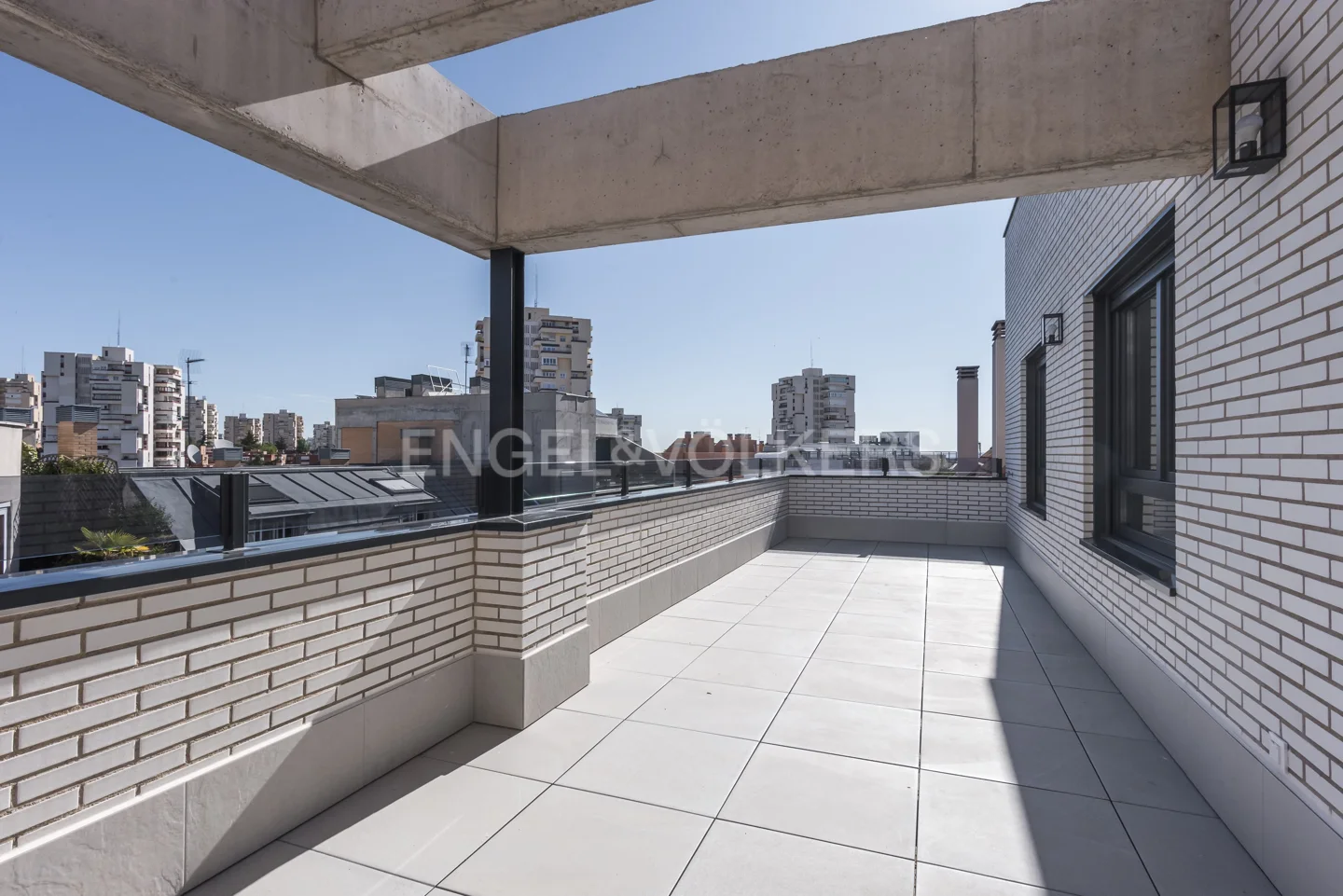 Great new construction penthouse with large terrace