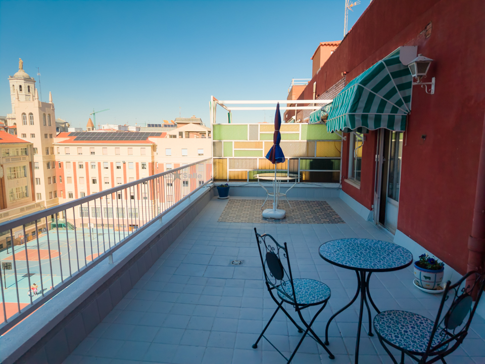 Magnífica vivienda en el centro con gran terraza.