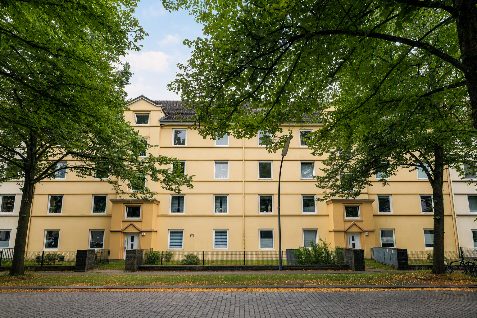 Mehrfamilienhaus mit 18 Wohneinheiten in ruhiger Wohnlage