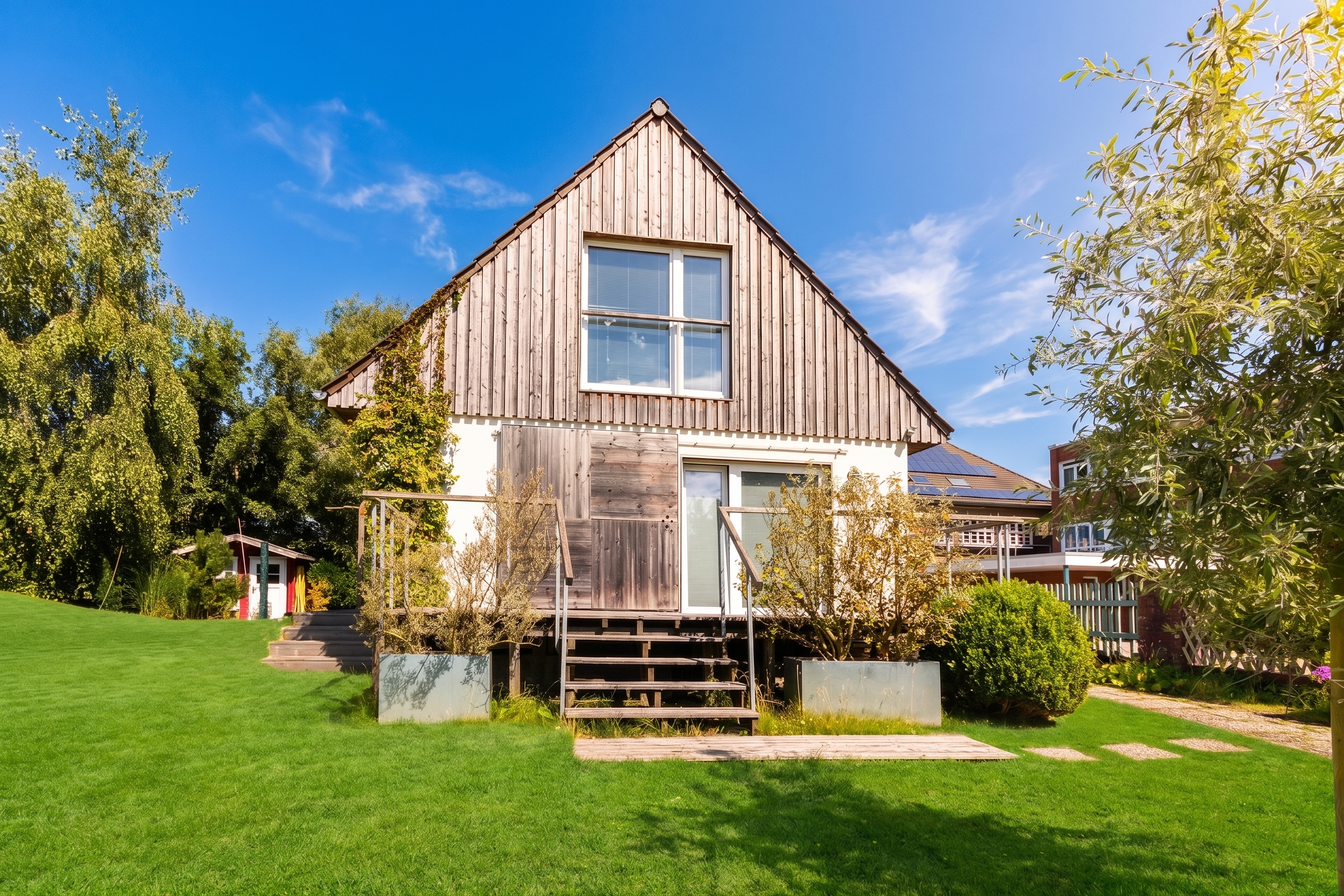 Exklusives Inselheim: Freistehendes Haus direkt hinter der Mühle!