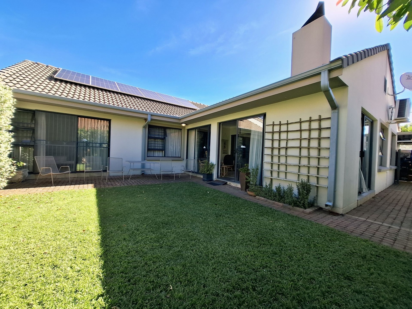 Spacious 3 Bedroom Family Home with Indoor Braai, Solar Power and Ample Parking