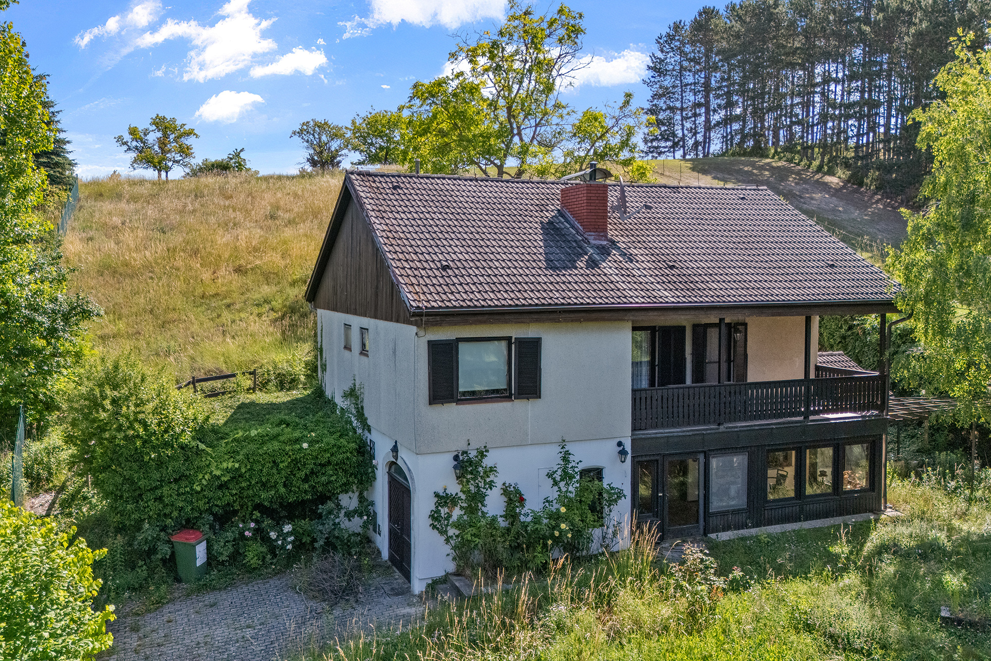 2.540 m² + 6-Zimmer-Haus + Weinkeller in Kronberg mit Aussicht