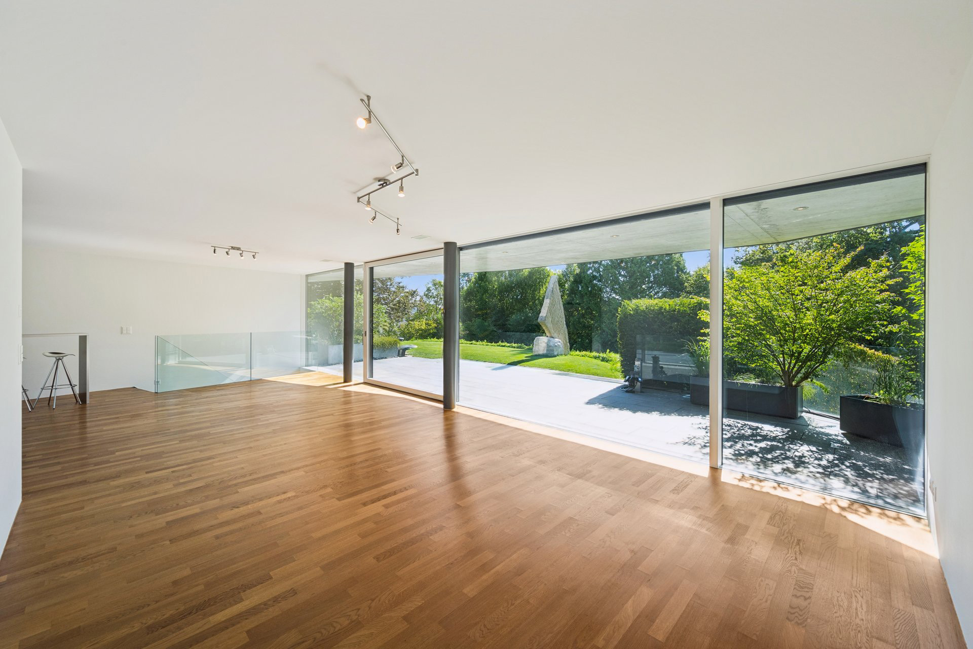 Exclusive garden apartment - your retreat in Bottmingen