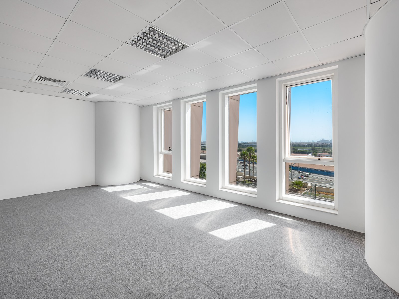 Grade A | Glass Partitioned | Carpet Flooring