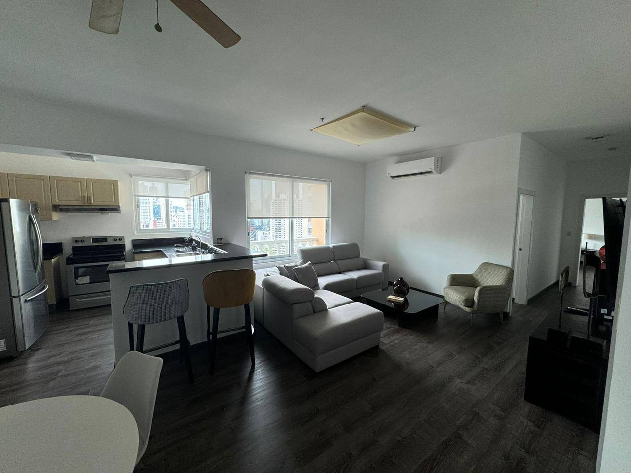 Elegant City Living with Panoramic Views