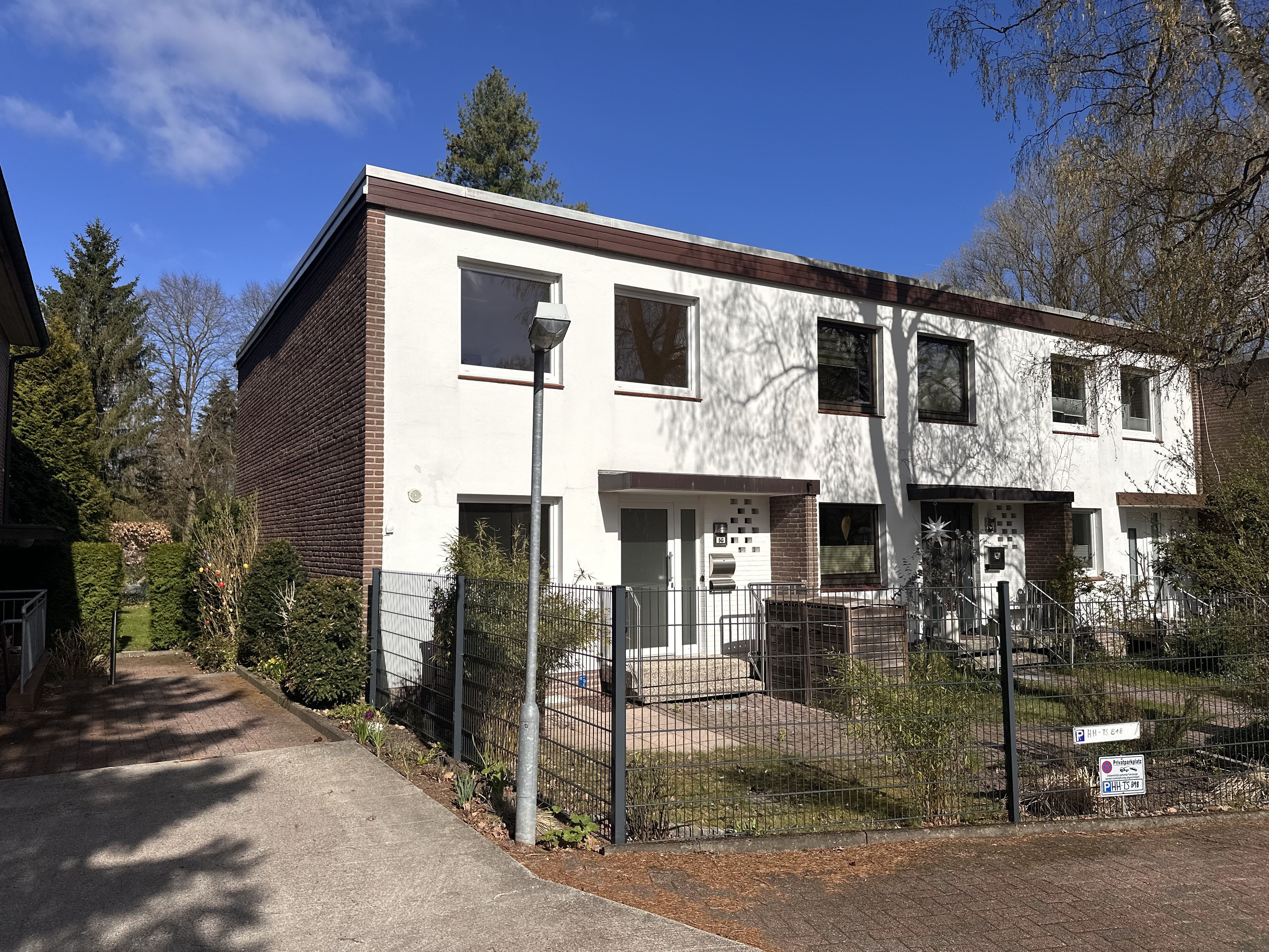 Reihenendhaus mit schönem Garten, Keller und Garage
