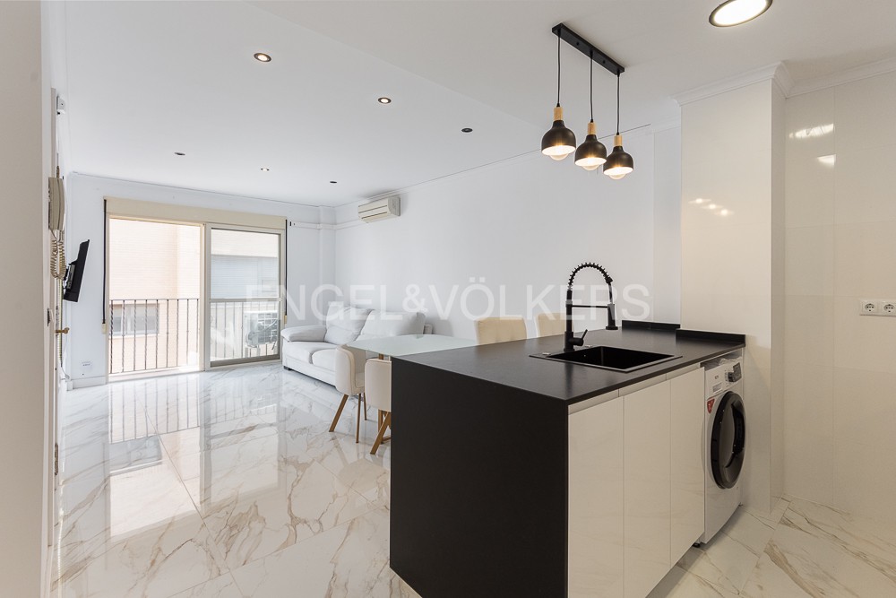 Refurbished Apartment near the Beach