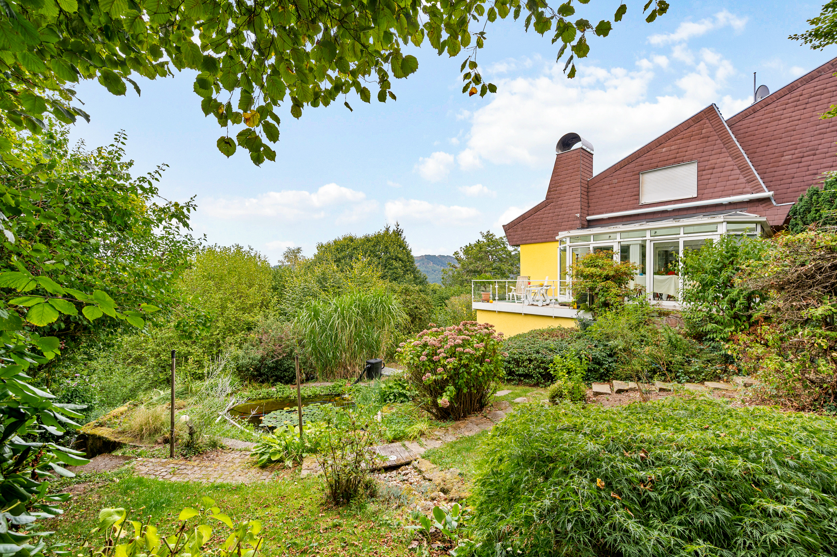 Charmantes Einfamilienhaus mit Einliegerwohnung und Panoramablick