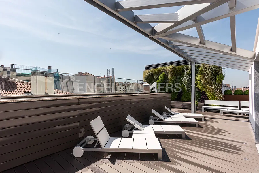 Exclusive Luxury Apartment with Private Solarium & Pool, Gym, Two Parking Spaces and Storage Room in Recoletos, Next to Retiro Park