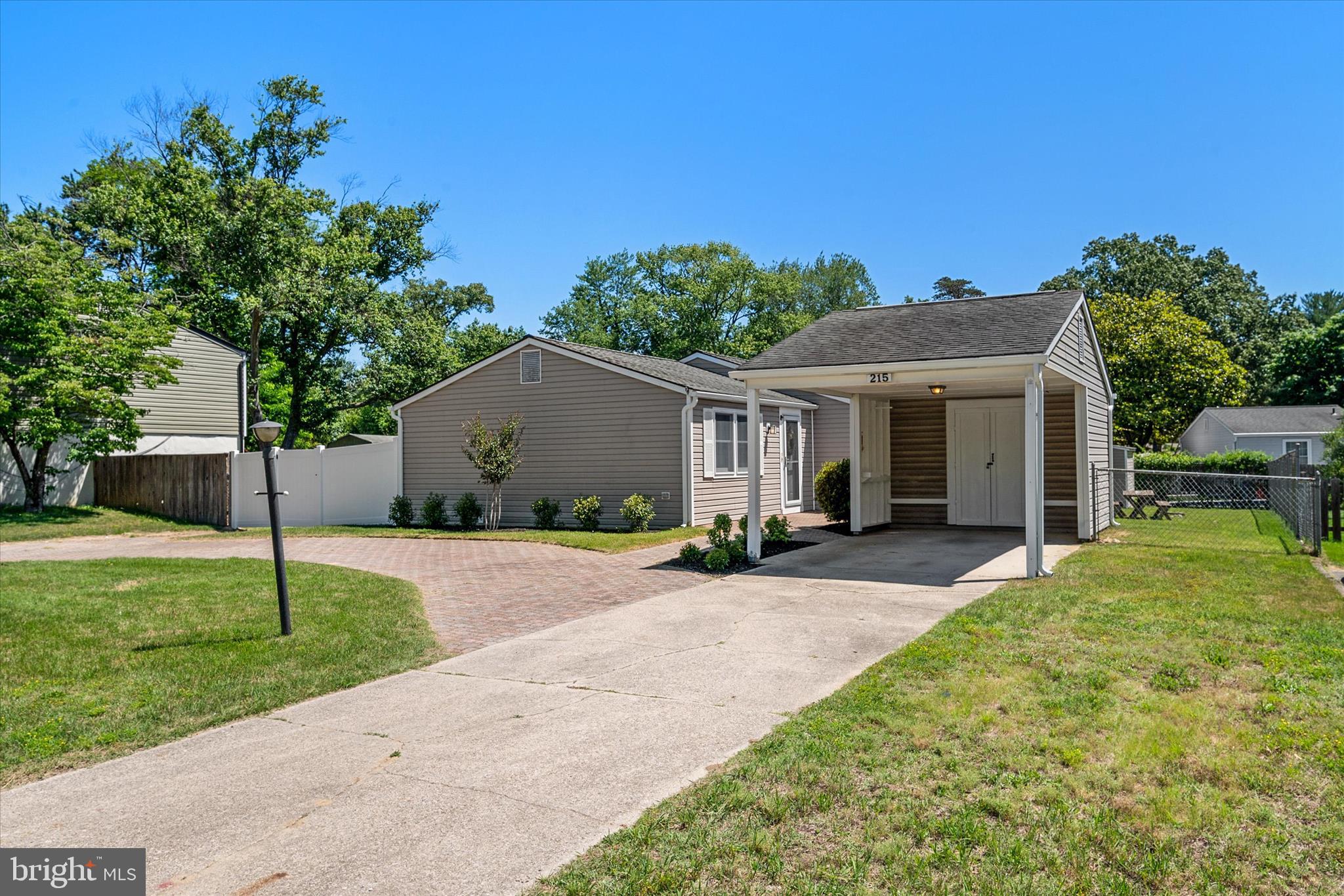 Freshly Renovated Living in the Heart of Severna Park