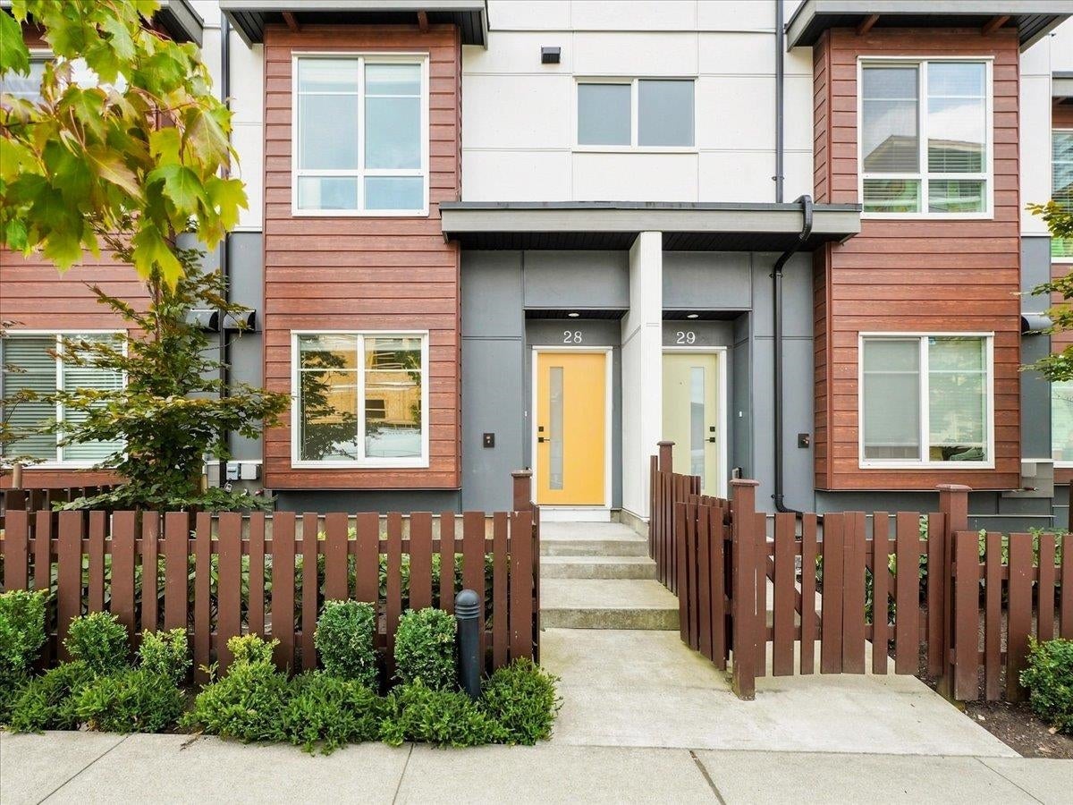 Discover Contemporary Living in Langley's Premier Community!