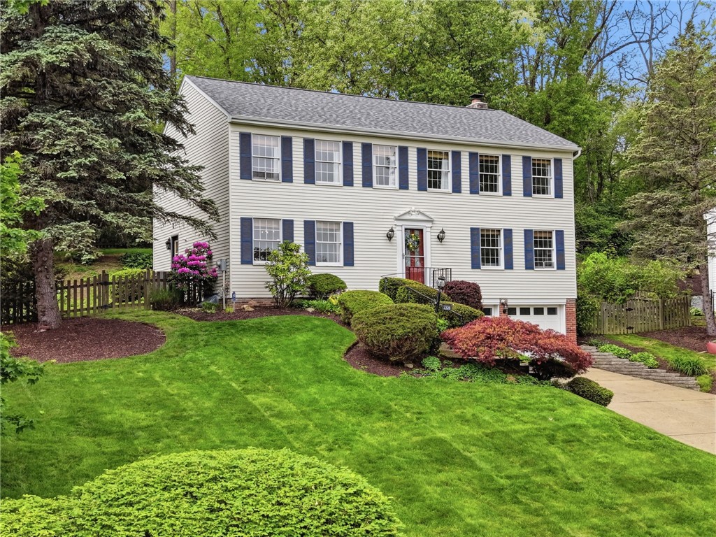 Upper St. Clair Home with Private Park Access