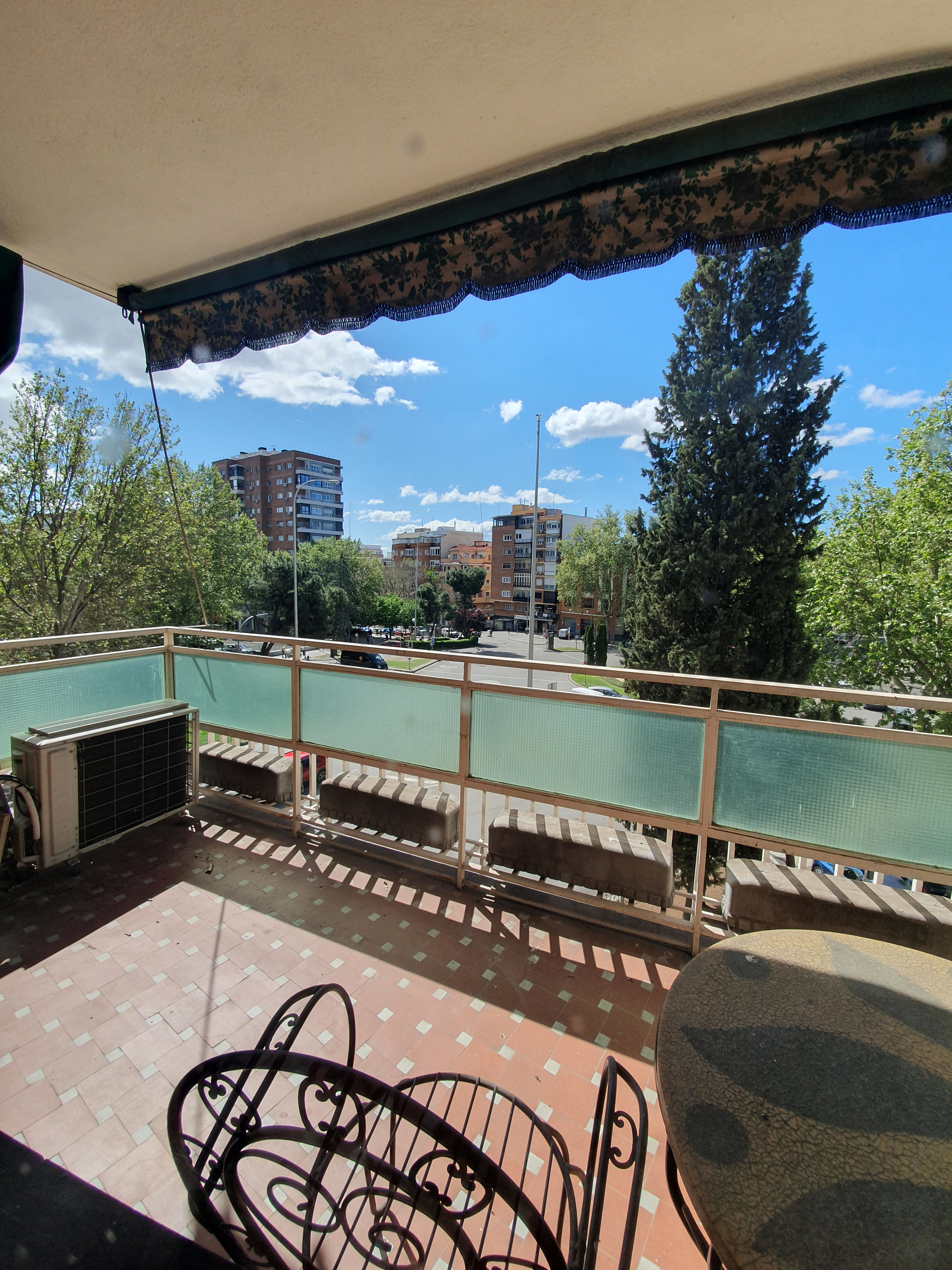 Bright exterior apartment steps from Retiro Park