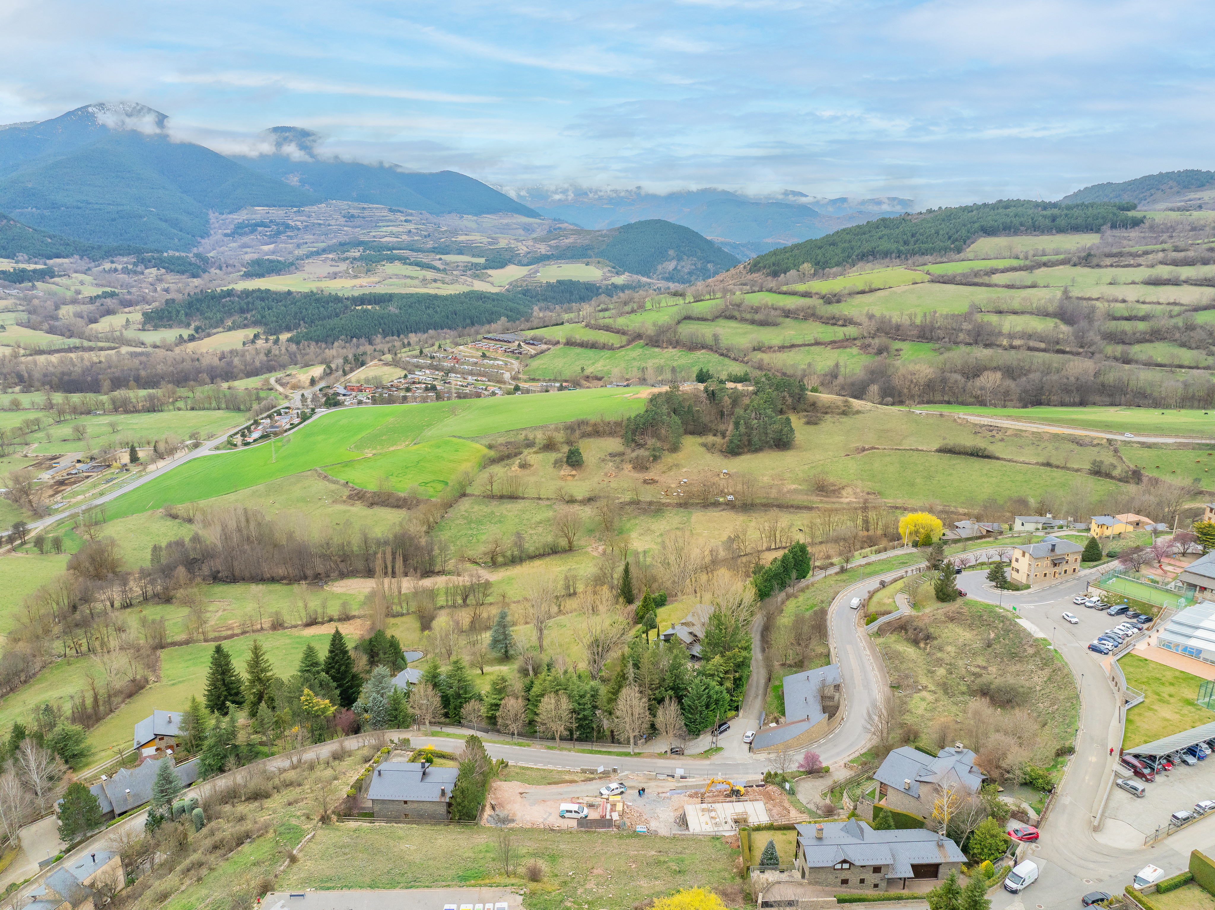 Unifamilar de nueva construcción con magnificas vistas al Cadí