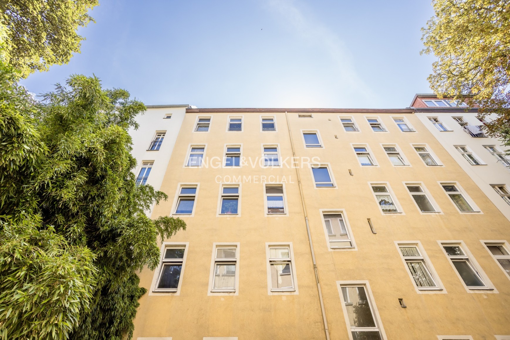 A well-maintained older building with plenty of potential for development in Wedding