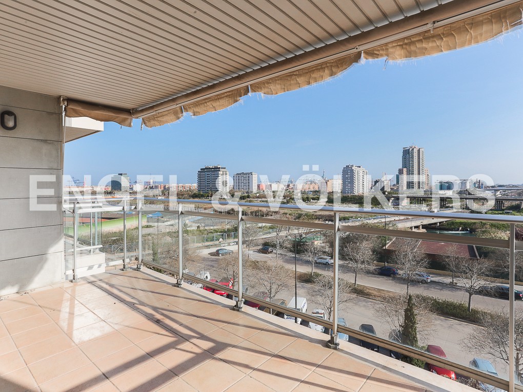 Big apartment in “Ciudad de las Ciencias”(furnished)