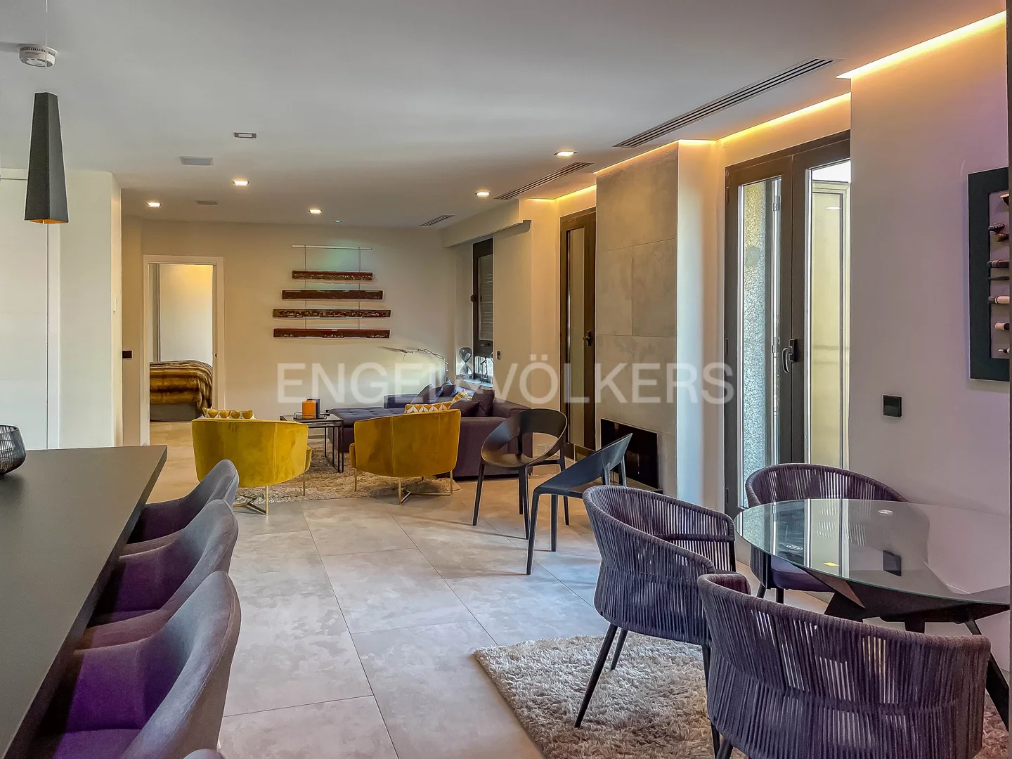 Modern furnished penthouse with terrace offering spectacular views over Paseo de la Castellana