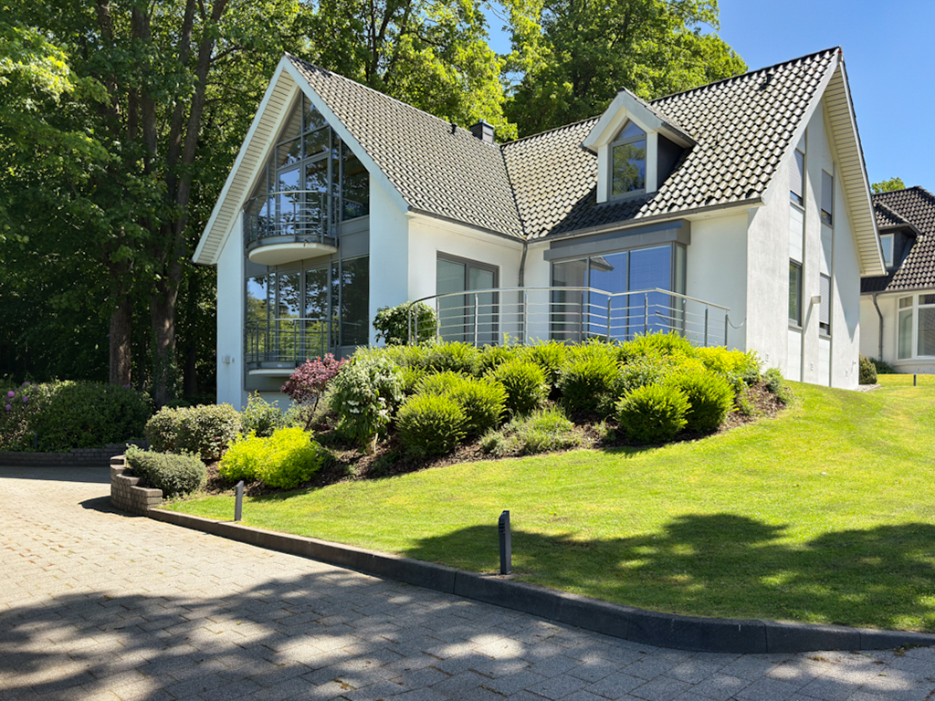 Licht, Weite und Fördeblick – Villa mit unverbaubarer Aussicht